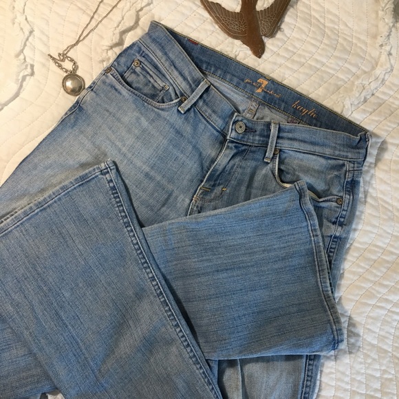 7 FAM Light Wash Flare Jeans Size 26 Kaylie - Picture 7 of 7